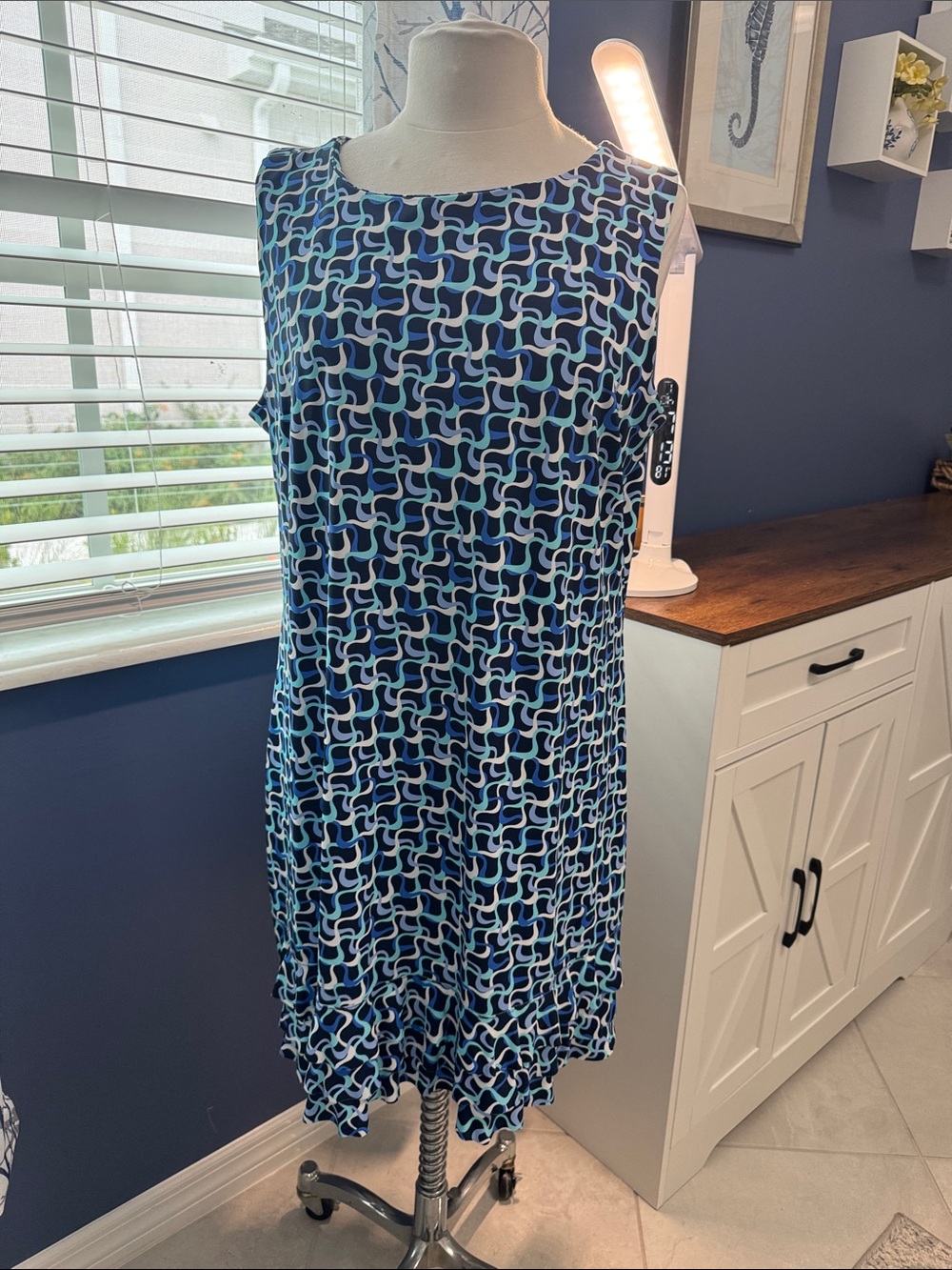 Lulu-B. Sleeveless Blue Geometric Shift Dress